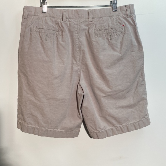 Tommy Hilfiger - flat front shorts. Size 36 - Picture 2 of 12